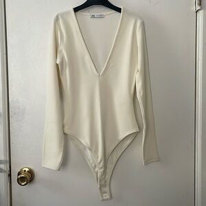 USED ZARA V-NECK FULL- SLEEVE RIB BODYSUIT